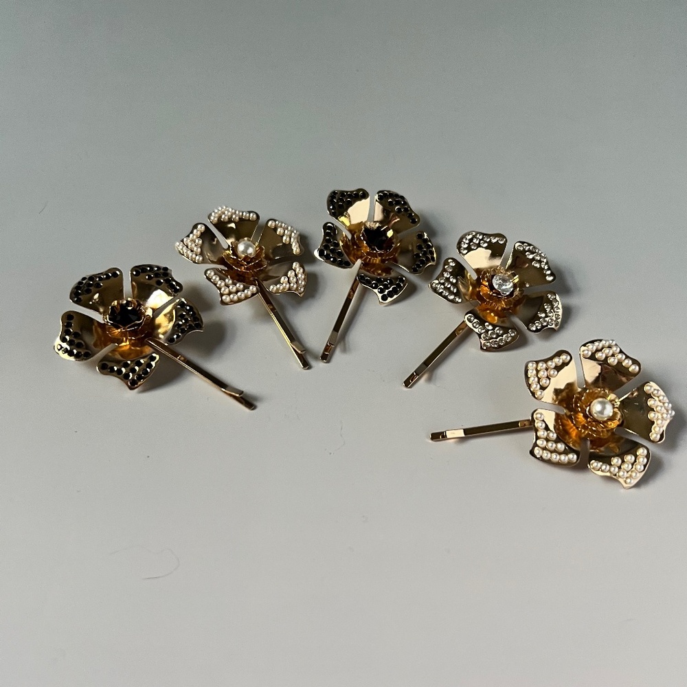 Anthropologie Flower Hair Clips – Set of 5